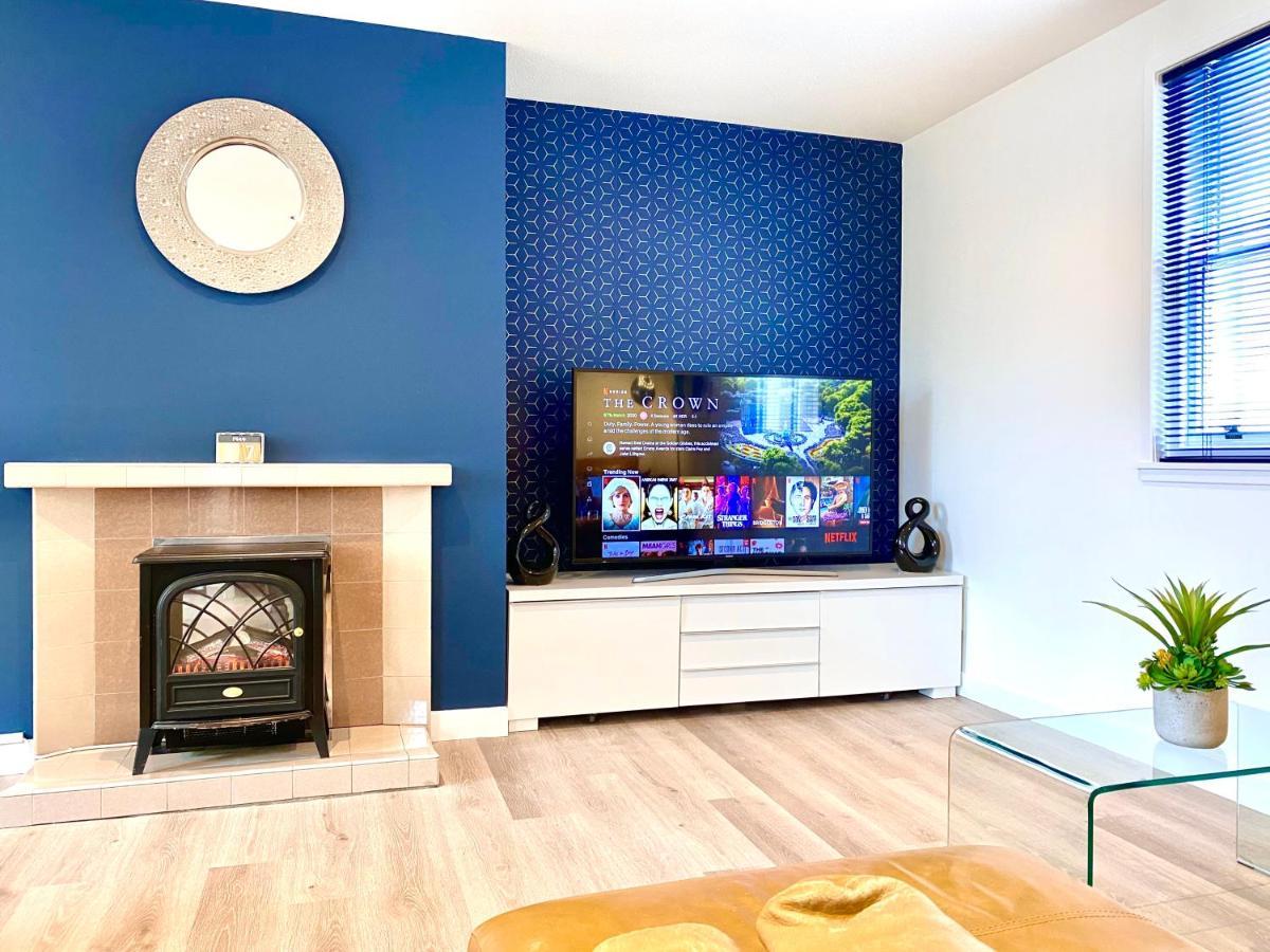 Stylish Central 2 Bedroom Apartment - Free Parking, Free Wifi Оркни Екстериор снимка